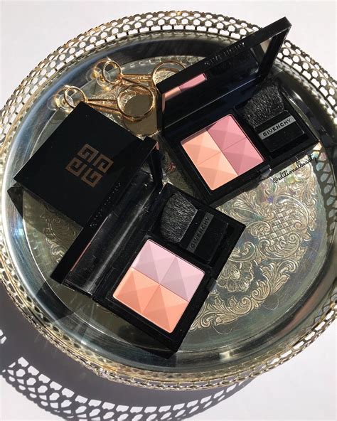 Givenchy Prisme Blush Review & Swatches .